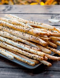 Italian appetizer that can be served with prosciutto or just by itself | BakingGlory.com #breadsticks #Italian #recipe #snacks